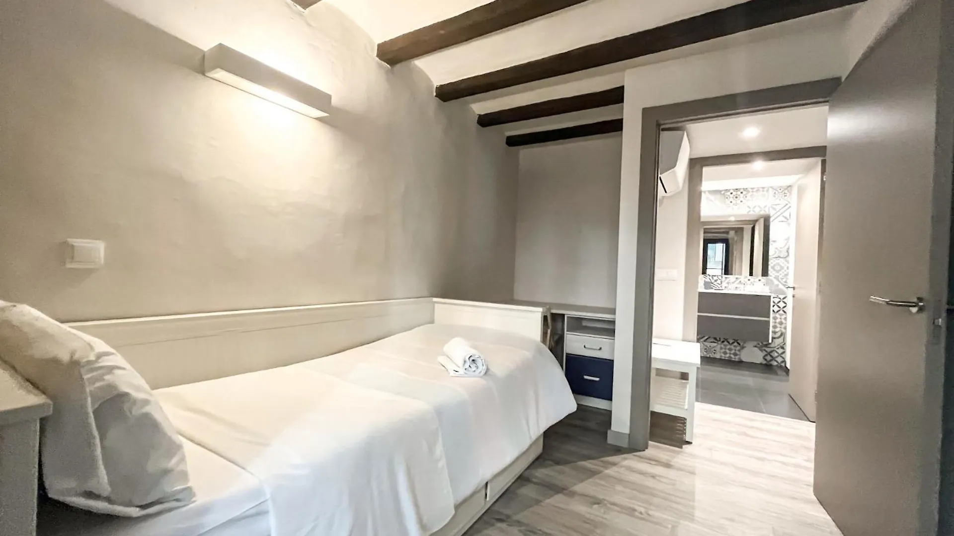 شقة Old Town Duplex With Character خيرونا 0*,  إسبانيا