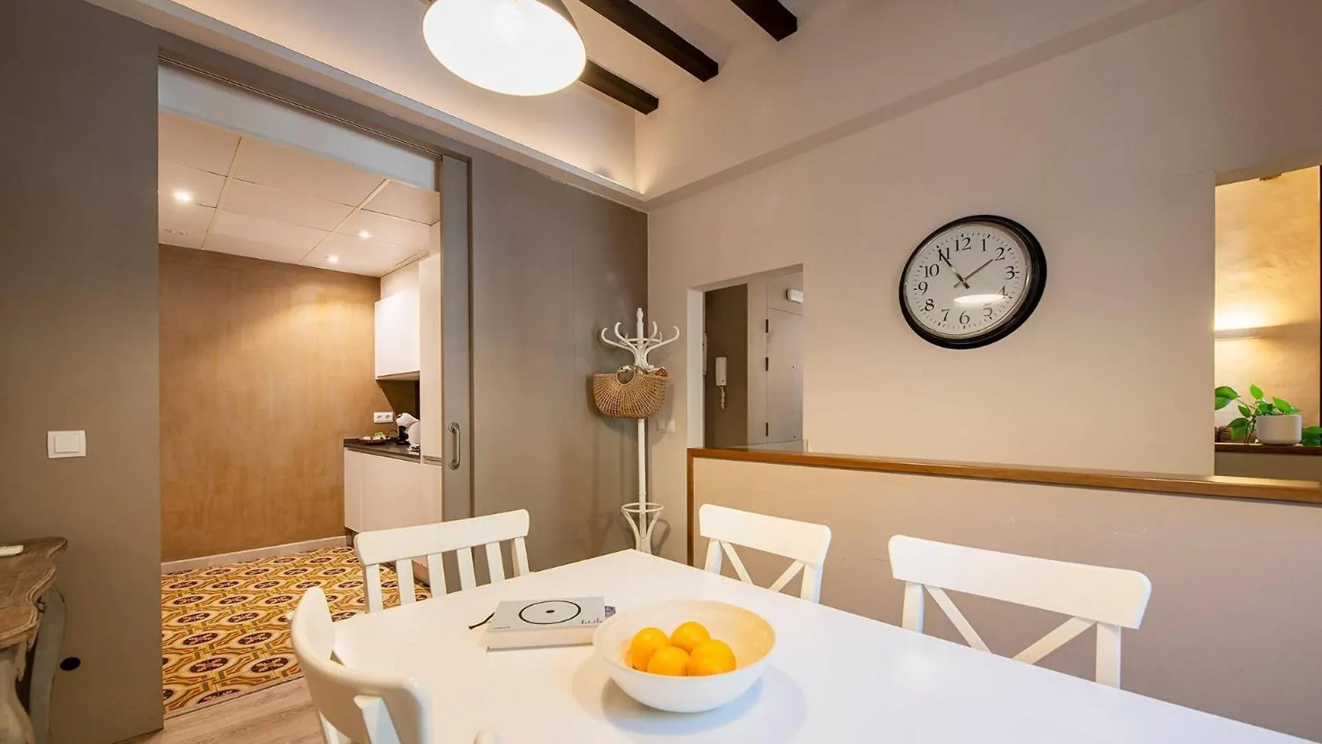 شقة Old Town Duplex With Character خيرونا 0*,